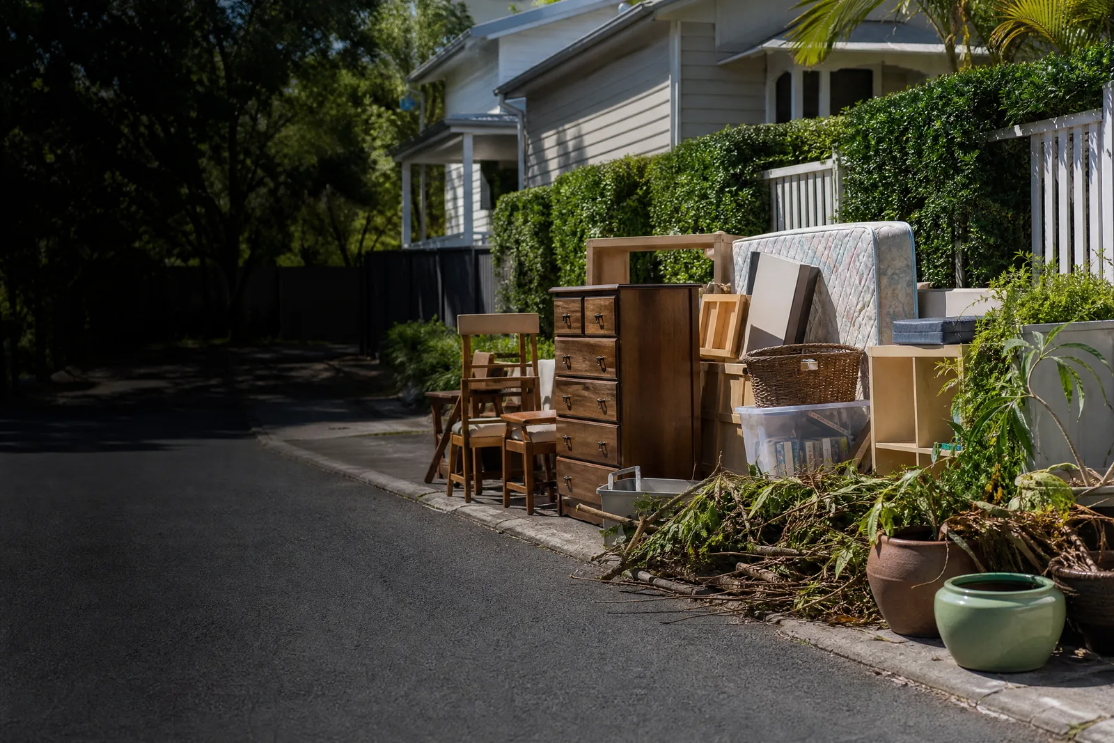 Rubbish removal work example for a Queensland home service request